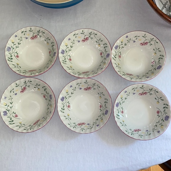 Johnson Brothers Other - Johnson Brothers Summer Chintz Coupe Cereal bowls, set of six